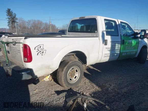 2015 Ford Super Duty F-250 SRW Lariat with VIN 1FT7W2B68FEA26013, listed as a IAAI auction lot 41528281 with 166,947 mi miles. Bid and sale history available at carsss.com. Image 4.