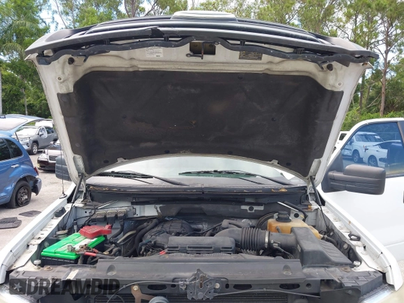 2013 Ford F-150 XL with VIN 1FTMF1CM7DKF27550, listed as a IAAI auction lot 42667599 with 131,264 mi miles and . Bid and sale history available at DreamBid. Image 10.