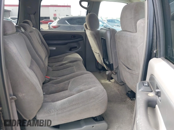 2003 Chevrolet Suburban LS with VIN 3GNEC16T03G334122, listed as a IAAI auction lot 41860521 with 195,648 mi miles. Bid and sale history available at carsss.com. Image 8.