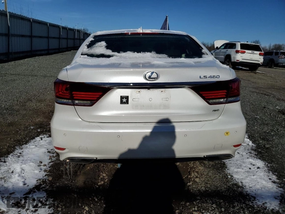 2016 Lexus LS 460 with VIN JTHCL5EF9G5026896, listed as a Copart auction lot 86105034 with 33,073 mi miles and Salvage title. Bid and sale history available at DreamBid. Image 6.