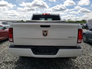 2019 Ram 1500 Tradesman z VIN 1C6RR7FG9KS669229, wystawiony jako Copart lot #54341945 z przebiegiem 86 667 mil mil oraz Nie do naprawy • Non repairable. Historia ofert i sprzedaży dostępna na DreamBid. Obrazek 6.
