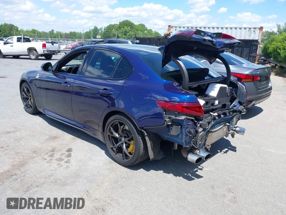 2020 Alfa Romeo Giulia Quadrifoglio with VIN ZARFAMEV7L7632532, listed as a IAAI auction lot 42191025 with 31,703 mi miles and . Bid and sale history available at DreamBid. Image 3.