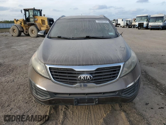 2013 Kia Sportage LX z VIN KNDPB3A23D7465413, wystawiony jako Copart lot #83694894 z przebiegiem 122 467 mil mil oraz Szkoda całkowita • Salvage title. Historia ofert i sprzedaży dostępna na DreamBid. Obrazek 5.