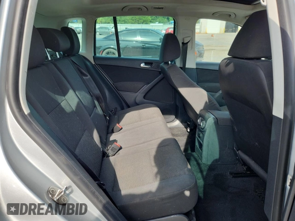 2012 Volkswagen Tiguan S с VIN WVGAV7AXXCW606008, выставлен на аукционе Copart как лот 62232655 с пробегом 184 316 миль миль и Списание • Salvage title. История ставок и продаж доступна на DreamBid. Изображение 11.