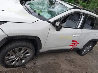 2022 Toyota RAV4 XLE Premium z VIN 2T3A1RFV1NW312419, wystawiony jako IAAI lot #42361686 z przebiegiem 14 291 mil mil oraz . Historia ofert i sprzedaży dostępna na DreamBid. Obrazek 14.