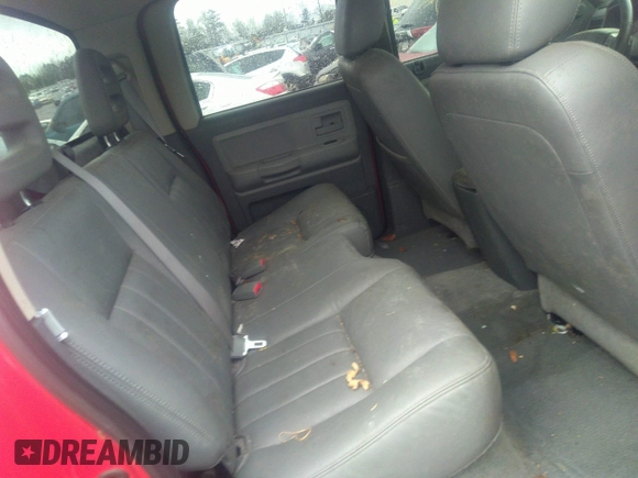 2005 Dodge Dakota SLT with VIN 1D7HE48N65S275384, listed as a IAAI auction lot 37842815 with Not Provided miles. Bid and sale history available at carsss.com. Image 8.