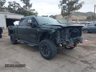 2014 Chevrolet Silverado 1500 LT with VIN 3GCUKREC2EG552511, listed as a IAAI auction lot 41745914 with 196,182 mi miles. Bid and sale history available at carsss.com. Image 1.