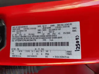 2018 Ford F-150 XL с VIN 1FTEW1CP6JKC84176, выставлен на аукционе IAAI как лот 42397578 с пробегом 114 511 миль миль и . История ставок и продаж доступна на DreamBid. Изображение 9.