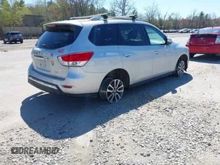 2016 Nissan Pathfinder Platinum with VIN 5N1AR2MM0GC616224, listed as a IAAI auction lot 42088422 with 131,411 mi miles. Bid and sale history available at carsss.com. Image 4.