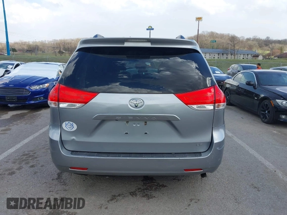 2014 Toyota Sienna LE AAS with VIN 5TDKK3DC2ES440251, listed as a IAAI auction lot 41803952 with 88,691 mi miles. Bid and sale history available at carsss.com. Image 16.