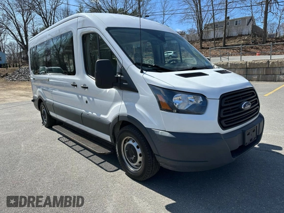 2018 Ford Transit Passenger XL z VIN 1FBZX2CM7JKA76872, wystawiony jako Copart lot #51631945 z przebiegiem 270 145 mil mil oraz Czysty tytuł • Clean title. Historia ofert i sprzedaży dostępna na DreamBid. Obrazek 4.
