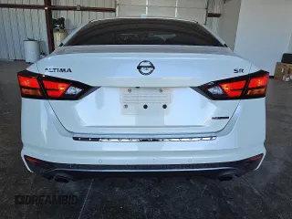2020 Nissan Altima SR with VIN 1N4AL4CV8LC151610, listed as a Copart auction lot 82953194 with 104,357 mi miles and Clean Title. Bid and sale history available at carsss.com. Image 6.