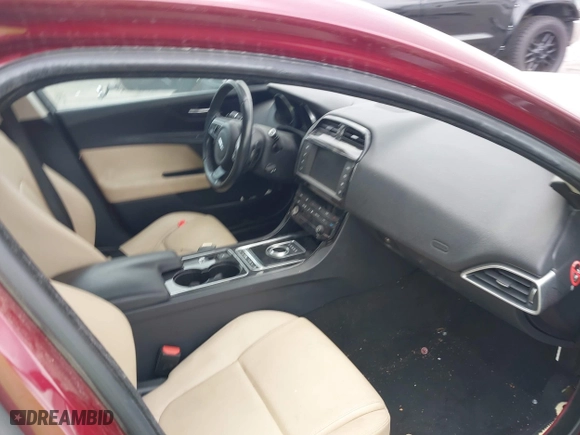 2017 Jaguar XE 25t with VIN SAJAR4BG4HA964555, listed as a IAAI auction lot 42105377 with 89,675 mi miles. Bid and sale history available at carsss.com. Image 5.