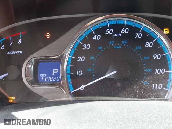 2012 Toyota Sienna XLE AAS with VIN 5TDYK3DC6CS263128, listed as a IAAI auction lot 41583798 with 114,820 mi miles. Bid and sale history available at carsss.com. Image 7.