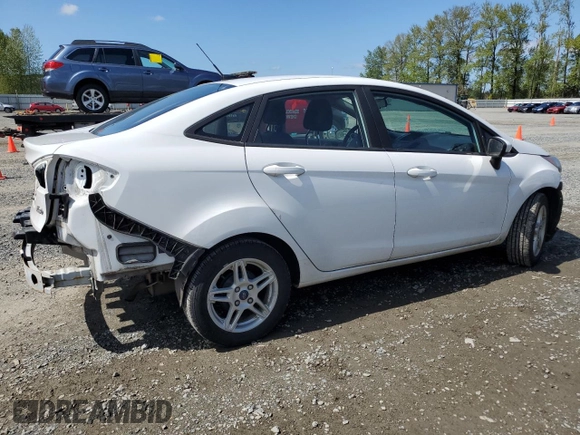 2018 Ford Fiesta SE z VIN 3FADP4BJ7JM114172, wystawiony jako Copart lot #54014805 z przebiegiem 66 828 mil mil oraz Szkoda całkowita • Salvage title. Historia ofert i sprzedaży dostępna na DreamBid. Obrazek 3.