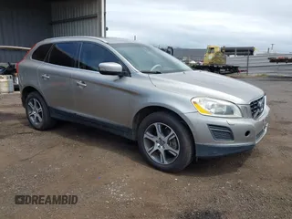 2013 Volvo XC60 T6 z VIN YV4902DZ7D2445662, wystawiony jako IAAI lot #42758207 z przebiegiem 109 171 mil mil oraz . Historia ofert i sprzedaży dostępna na DreamBid. Obrazek 1.