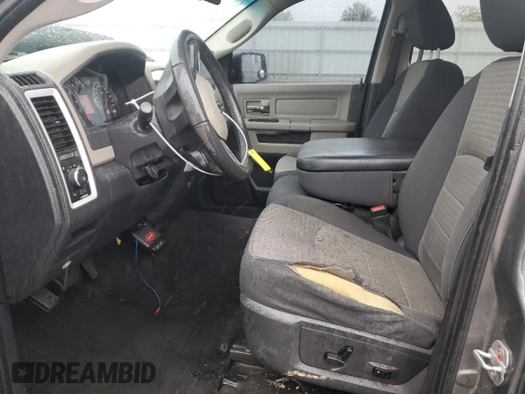 2009 Dodge 1500 Laramie z VIN 1D3HV13T29S706525, wystawiony jako Copart lot #55626885 z przebiegiem 237 982 mil mil oraz Szkoda całkowita • Salvage title. Historia ofert i sprzedaży dostępna na DreamBid. Obrazek 7.