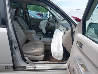 2008 Mercury Mariner Premier с VIN 4M2CU87108KJ53759, выставлен на аукционе IAAI как лот 42131059 с пробегом 190 894 миль миль и . История ставок и продаж доступна на DreamBid. Изображение 5.