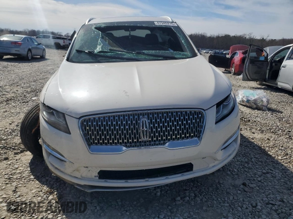 2019 Lincoln MKC Reserve с VIN 5LMCJ3D99KUL17302, выставлен на аукционе Copart как лот 47945215 с пробегом 78 967 миль миль и Списание • Salvage title. История ставок и продаж доступна на DreamBid. Изображение 5.