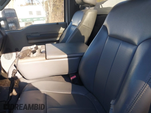2011 Ford F-350 with VIN 1FDBF3BT8BEC95754, listed as a IAAI auction lot 41275804 with 159,477 mi miles and . Bid and sale history available at DreamBid. Image 8.