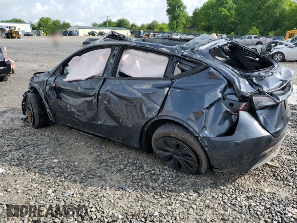 2024 Tesla Model Y Long Range z VIN 7SAYGDEEXRA324517, wystawiony jako Copart lot #55274615 z przebiegiem Nie podano mil oraz Szkoda całkowita • Salvage title. Historia ofert i sprzedaży dostępna na DreamBid. Obrazek 2.