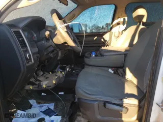 2017 Ram 2500 Tradesman with VIN 3C6UR5HL9HG503995, listed as a Copart auction lot 82925474 with 184,430 mi miles and Salvage Title. Bid and sale history available at carsss.com. Image 7.