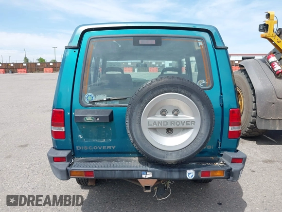 1994 Land Rover Discovery SD z VIN SALJY1247RA097510, wystawiony jako IAAI lot #42343474 z przebiegiem 137 141 mil mil oraz . Historia ofert i sprzedaży dostępna na DreamBid. Obrazek 16.