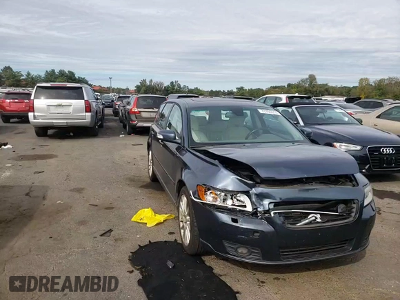 2011 Volvo V50 с VIN YV1672MW6B2607845, выставлен на аукционе Copart как лот 73304014 с пробегом Не указан миль и Списание • Salvage title. История ставок и продаж доступна на DreamBid. Изображение 11.