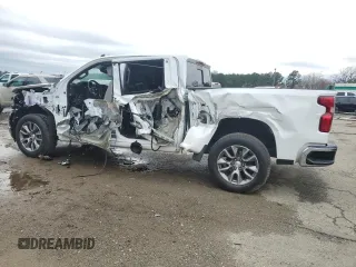 2022 Chevrolet Silverado 1500 LT with VIN 1GCPWCEDXNZ145527, listed as a Copart auction lot 47473405 with 43,995 mi miles and Salvage Title. Bid and sale history available at DreamBid. Image 2.
