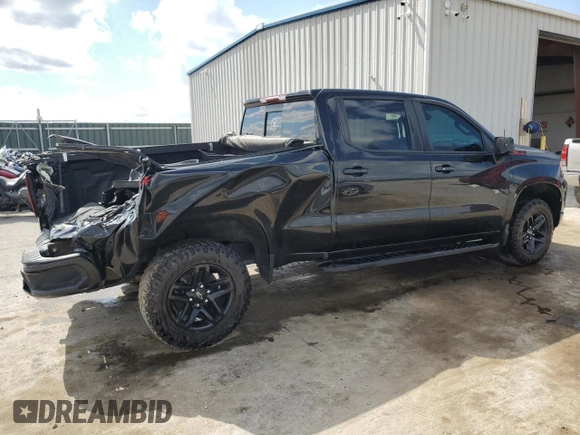 2022 Chevrolet Silverado 1500 LT Trail Boss with VIN 3GCUDFETXNG503890, listed as a Copart auction lot 55646935 with 32,407 mi miles and Salvage Title. Bid and sale history available at DreamBid. Image 3.