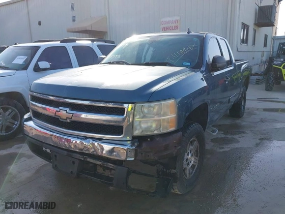 2008 Chevrolet Silverado 1500 Work Truck with VIN 1GCEC19C98Z329187, listed as a IAAI auction lot 41995593 with 139,172 mi miles. Bid and sale history available at carsss.com. Image 2.