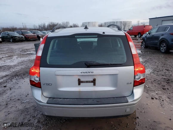 2005 Volvo V50 with VIN YV1MW390052099722, listed as a Copart auction lot 84544754 with 87,435 mi miles and Salvage Title. Bid and sale history available at carsss.com. Image 6.