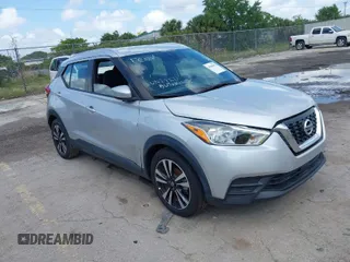 2020 Nissan Kicks SV with VIN 3N1CP5CV6LL509775, listed as a IAAI auction lot 41940662 with 1 mi miles. Bid and sale history available at carsss.com. Image 1.