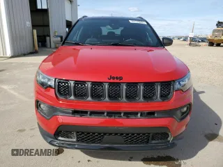 2024 Jeep Compass Latitude Lux z VIN 3C4NJDFNXRT579012, wystawiony jako Copart lot #53062435 z przebiegiem 16 982 mil mil oraz Czysty tytuł • Clean title. Historia ofert i sprzedaży dostępna na DreamBid. Obrazek 5.