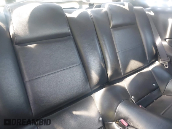 2007 Ford Mustang Deluxe with VIN 1ZVFT80N775256982, listed as a IAAI auction lot 42433794 with 123,787 mi miles and . Bid and sale history available at DreamBid. Image 8.