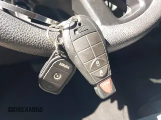 2019 Ram 1500 Tradesman z VIN 1C6RR7KG9KS709945, wystawiony jako IAAI lot #42134420 z przebiegiem 69 846 mil mil oraz . Historia ofert i sprzedaży dostępna na DreamBid. Obrazek 11.