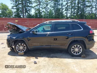 2020 Jeep Cherokee Latitude Plus with VIN 1C4PJLLB1LD620279, listed as a IAAI auction lot 39403583 with 84,621 mi miles. Bid and sale history available at carsss.com. Image 14.
