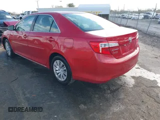 2014 Toyota Camry L with VIN 4T4BF1FK3ER435781, listed as a IAAI auction lot 41882265 with 28,509 mi miles. Bid and sale history available at carsss.com. Image 3.