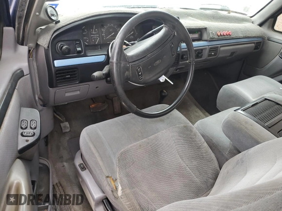 1996 Ford F-250 z VIN 1FTHX26F0TEA10475, wystawiony jako Copart lot #53327235 z przebiegiem 307 273 mil mil oraz Szkoda całkowita • Salvage title. Historia ofert i sprzedaży dostępna na DreamBid. Obrazek 8.