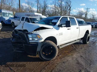 2018 Ram 2500 Tradesman with VIN 3C6UR4HL6JG125201, listed as a IAAI auction lot 41432329 with 181,247 mi miles. Bid and sale history available at carsss.com. Image 18.