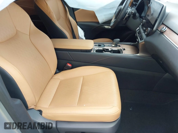 2024 Lexus RX 350 with VIN 2T2BAMBA9RC023844, listed as a IAAI auction lot 42376370 with 24,914 mi miles and . Bid and sale history available at DreamBid. Image 5.