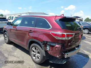 2015 Toyota Highlander XLE z VIN 5TDJKRFH3FS200862, wystawiony jako IAAI lot #42435728 z przebiegiem 100 821 mil mil oraz . Historia ofert i sprzedaży dostępna na DreamBid. Obrazek 3.