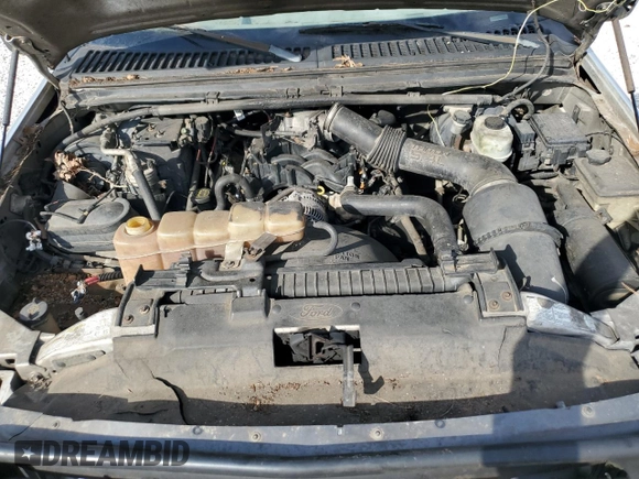 2000 Ford F-250 XL with VIN 1FTNX20L5YEC59850, listed as a Copart auction lot 43701075 with 434,882 mi miles and Clean title. Bid and sale history available at DreamBid. Image 11.