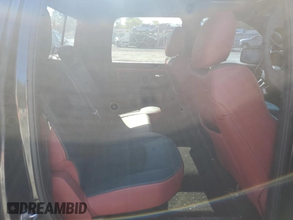 2016 Ram 1500 Rebel z VIN 1C6RR7YT0GS280741, wystawiony jako Copart lot #70168524 z przebiegiem 132 045 mil mil oraz Nie do naprawy. Historia ofert i sprzedaży dostępna na DreamBid. Obrazek 10.