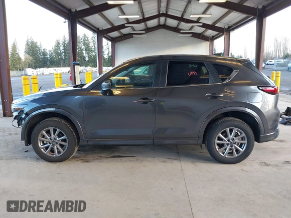 2024 Mazda CX-5 2.5 S Preferred Package with VIN JM3KFBCL1R0428883, listed as a IAAI auction lot 41755898 with 7,386 mi miles. Bid and sale history available at carsss.com. Image 15.