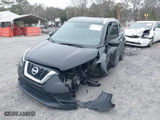 2018 Nissan Kicks SV with VIN 3N1CP5CU6JL540903, listed as a IAAI auction lot 41574975 with 84,793 mi miles. Bid and sale history available at carsss.com. Image 17.