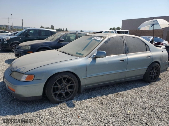1994 Honda Accord EX with VIN JHMCD5659RC081737, listed as a Copart auction lot 62178134 with 214,158 mi miles and Clean Title. Bid and sale history available at carsss.com. Image 1.