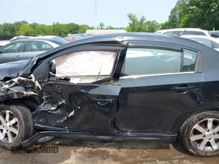 2012 Nissan Sentra S z VIN 3N1AB6AP7CL735517, wystawiony jako IAAI lot #42390746 z przebiegiem 141 203 mil mil oraz . Historia ofert i sprzedaży dostępna na DreamBid. Obrazek 14.