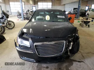 2014 Chrysler 300 z VIN 2C3CCAAG6EH136453, wystawiony jako Copart lot #41767885 z przebiegiem Nie podano mil oraz Szkoda całkowita • Salvage title. Historia ofert i sprzedaży dostępna na DreamBid. Obrazek 5.