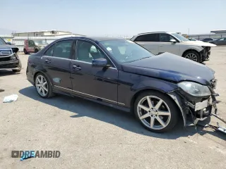 2013 Mercedes-Benz C 250 Sport с VIN WDDGF4HB8DA751427, выставлен на аукционе Copart как лот 64508775 с пробегом 127 024 миль миль и Списание • Salvage title. История ставок и продаж доступна на DreamBid. Изображение 4.
